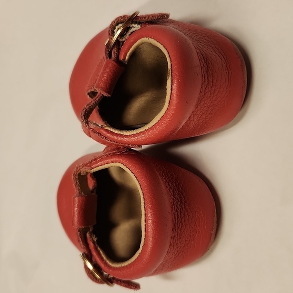 Monkey feet Shoes Girls pink size 6-12 m Spots On Bottom - Picture 4 of 8